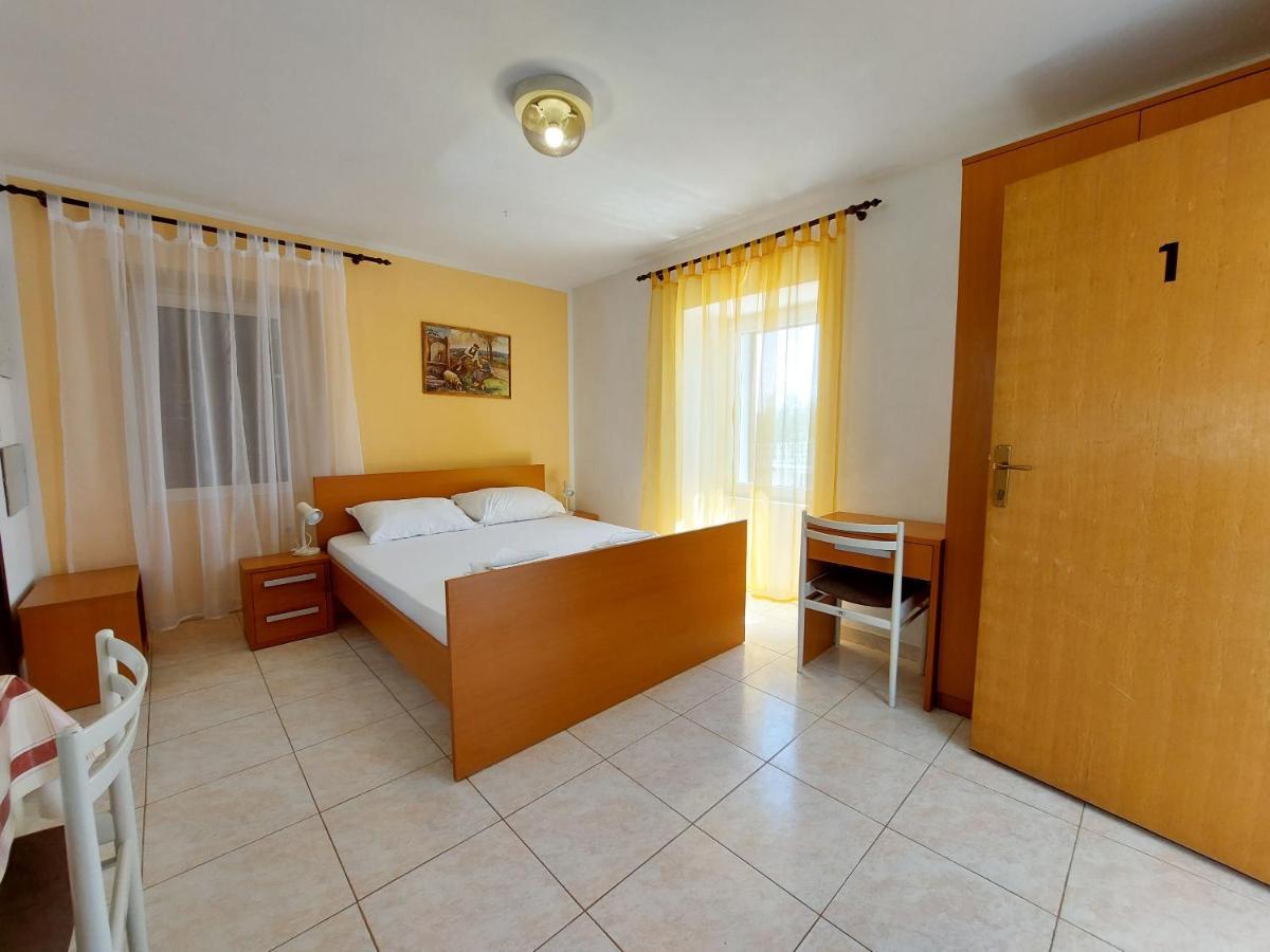 Apartments Ivan Čižići Esterno foto