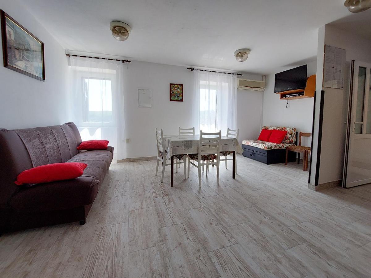 Apartments Ivan Čižići Esterno foto