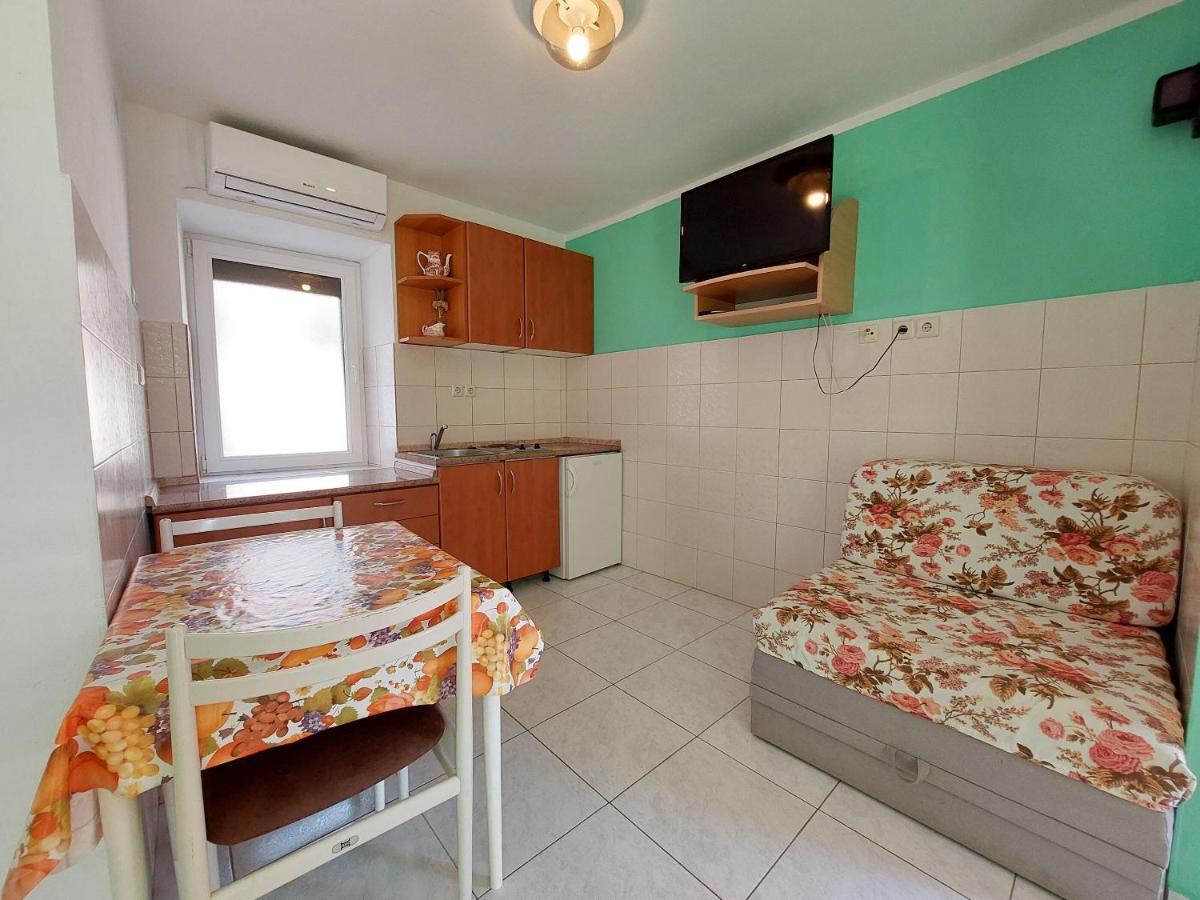 Apartments Ivan Čižići Esterno foto