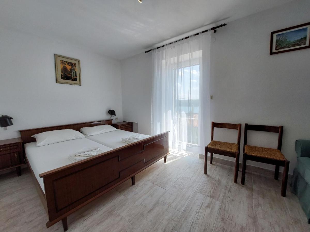 Apartments Ivan Čižići Esterno foto
