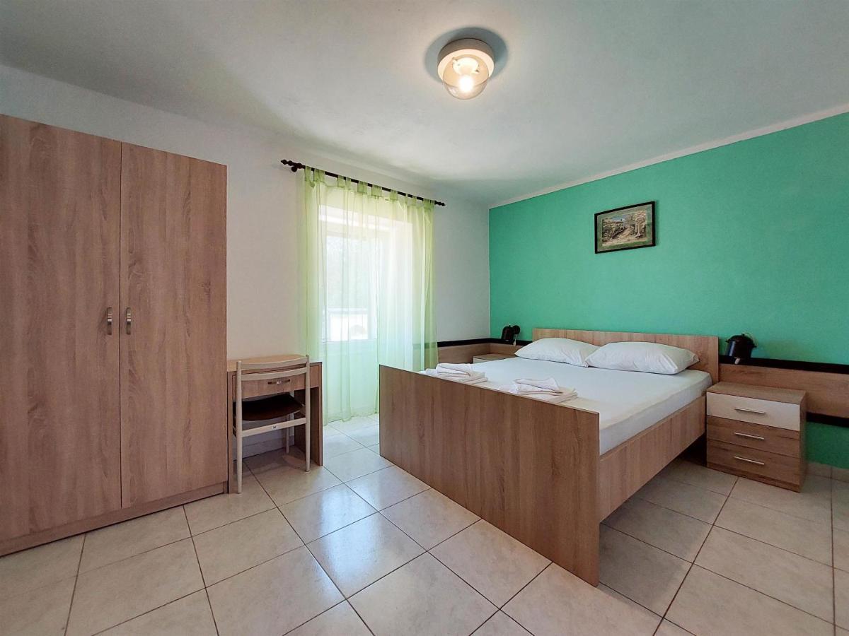 Apartments Ivan Čižići Esterno foto
