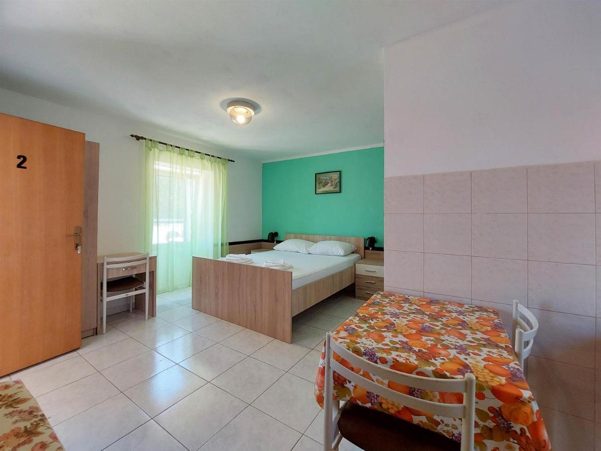 Apartments Ivan Čižići Esterno foto